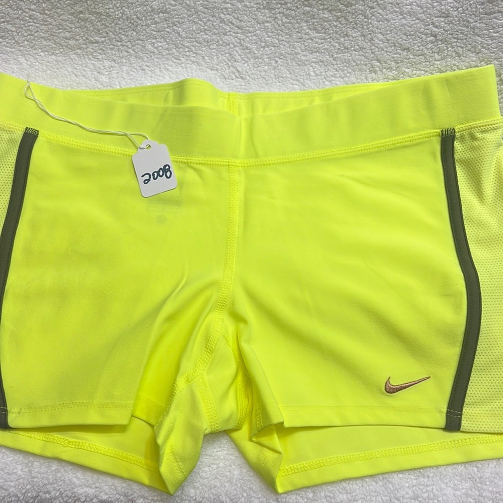 New without tags Nike dry fit workout shorts, size medium